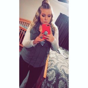 Meet your Posher, Kayla